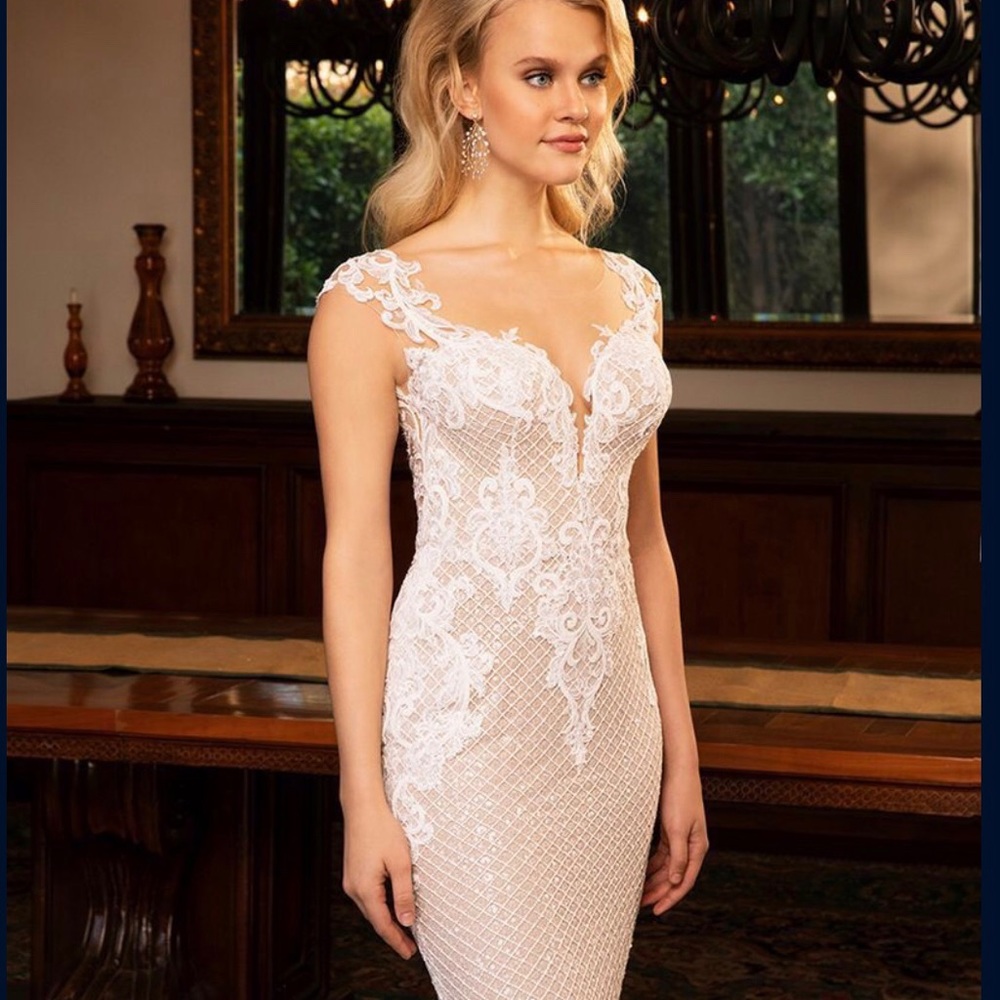 Casablanca Bridal
Style 2377 Alessandra Size 18nwt